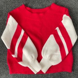 Cozy express sweater with white puffy sleeves